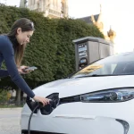 Sustentabilidade Sobre Rodas: Por que Alugar um Carro Elétrico é uma Escolha Inteligente?